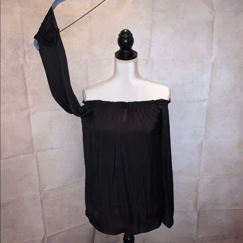 Context Black Long Sleeve Blouse - Off Shoulder